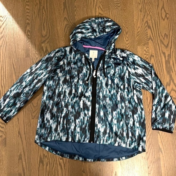 Soho pattern zipper wind breaker by Isaac Mizrahi - Picture 4 of 8
